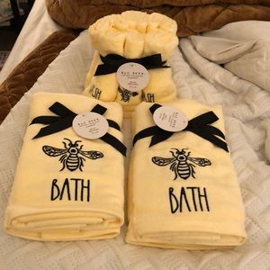 Rae Dunn yellow bee bath hand towels & wash cloths